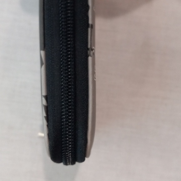 Women's Wallet - Picture 9 of 12